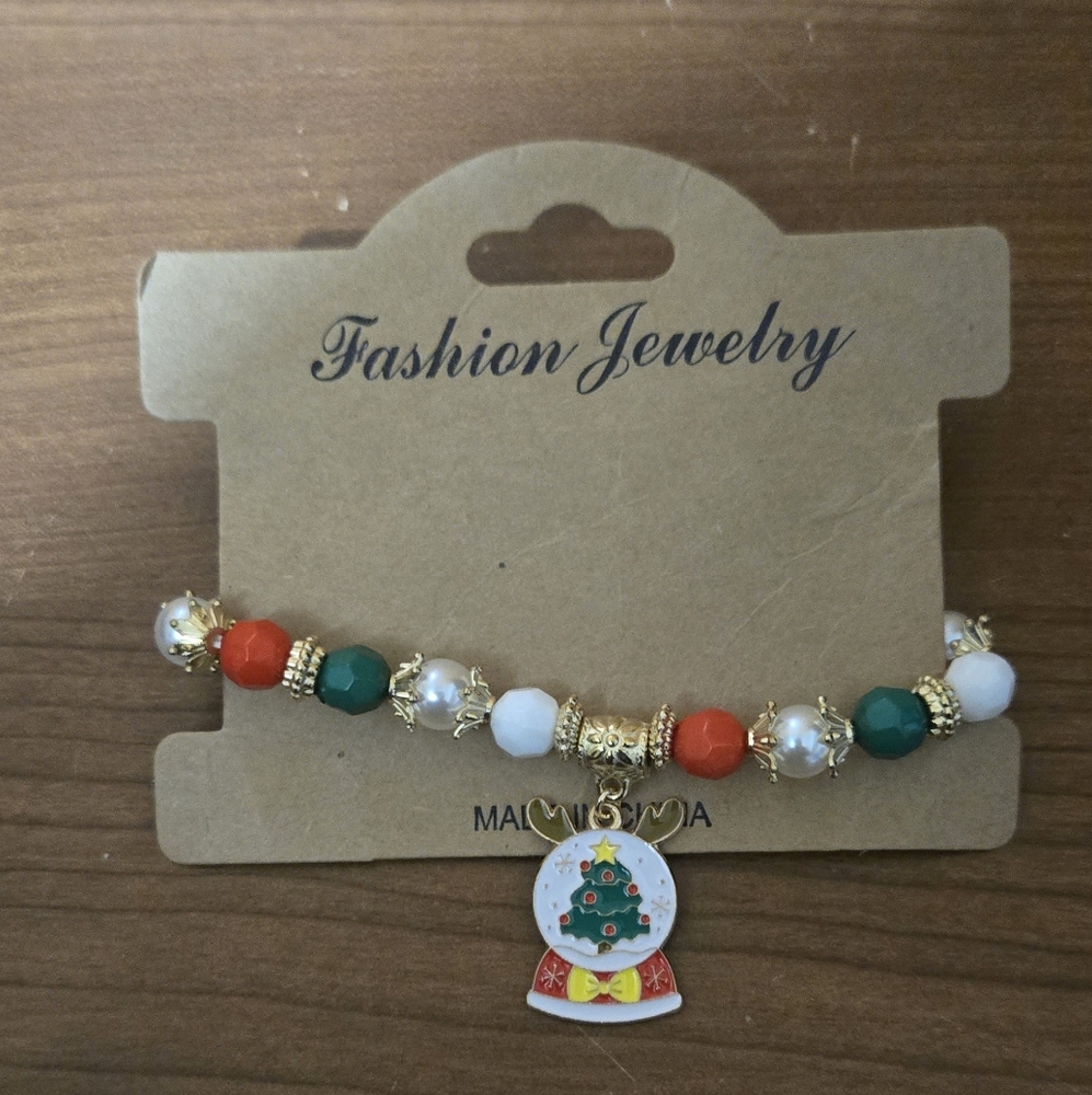 Holiday Charm Beaded Bracelet